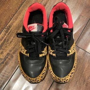 Animal print leather Nike’s! Size 7.5